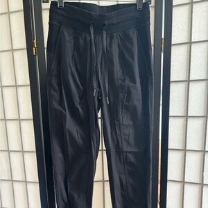 Lululemon dance studio joggers -size 4